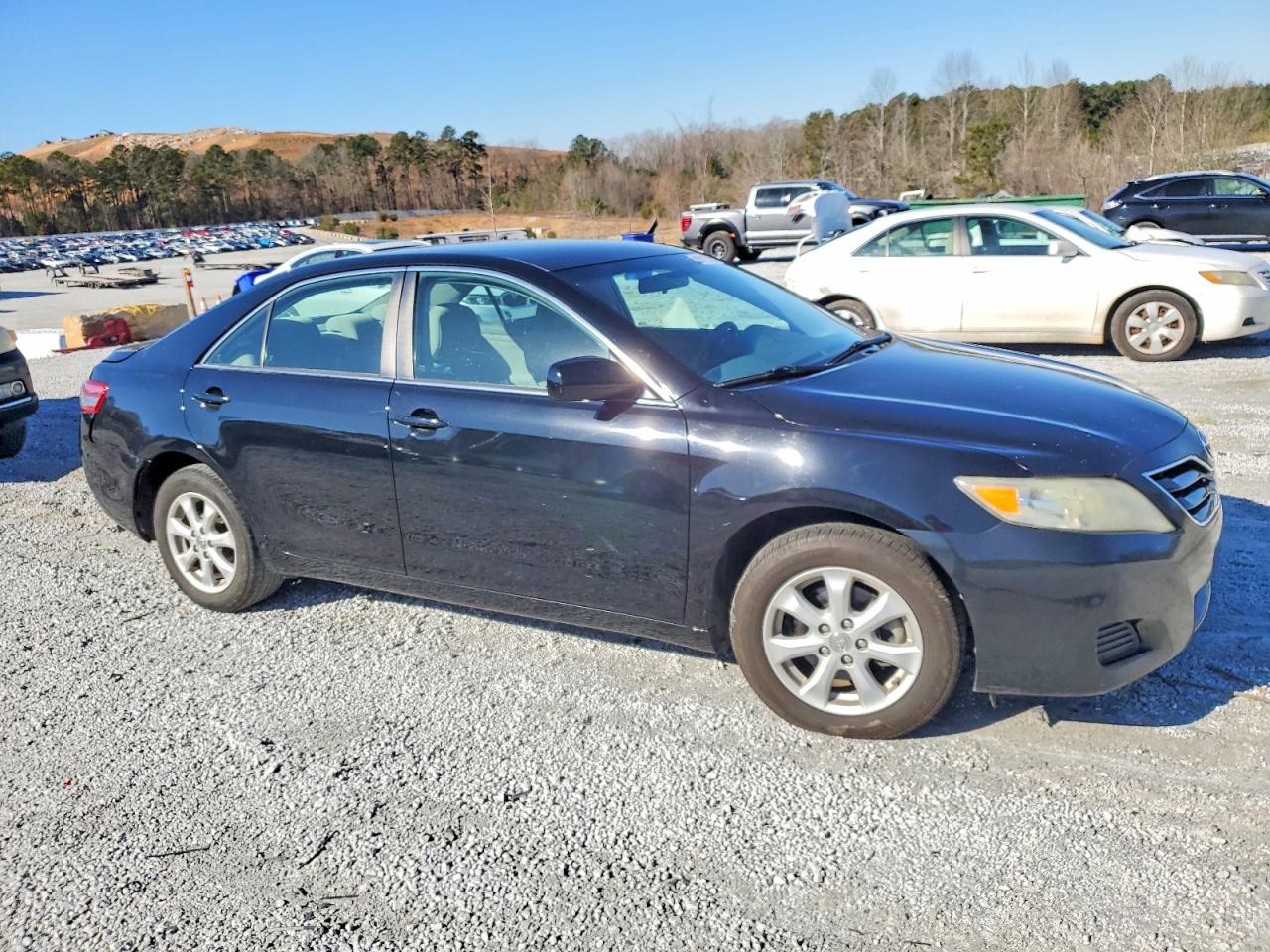 2011 TOYOTA CAMRY BASE photo 4