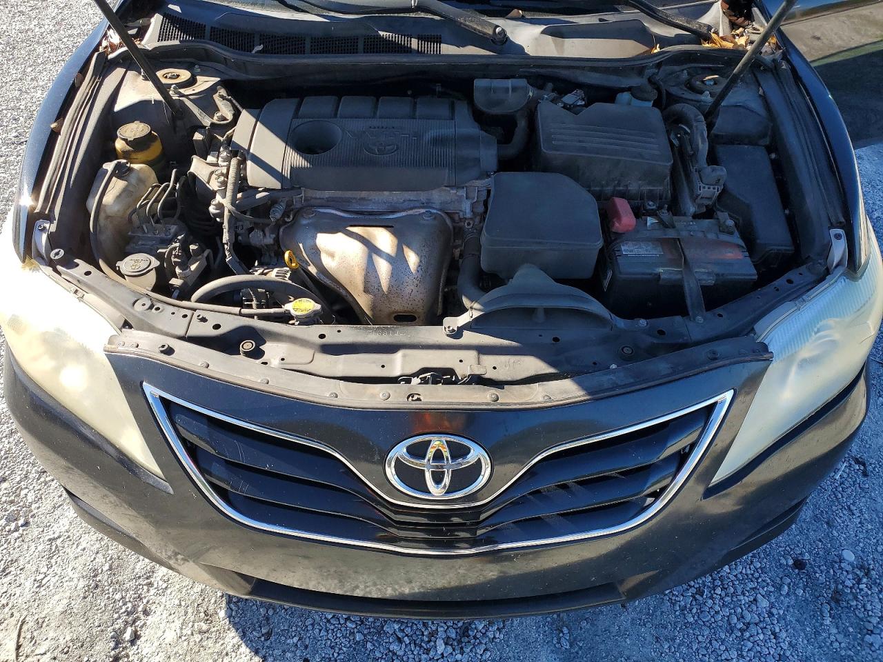 2011 TOYOTA CAMRY BASE photo 11