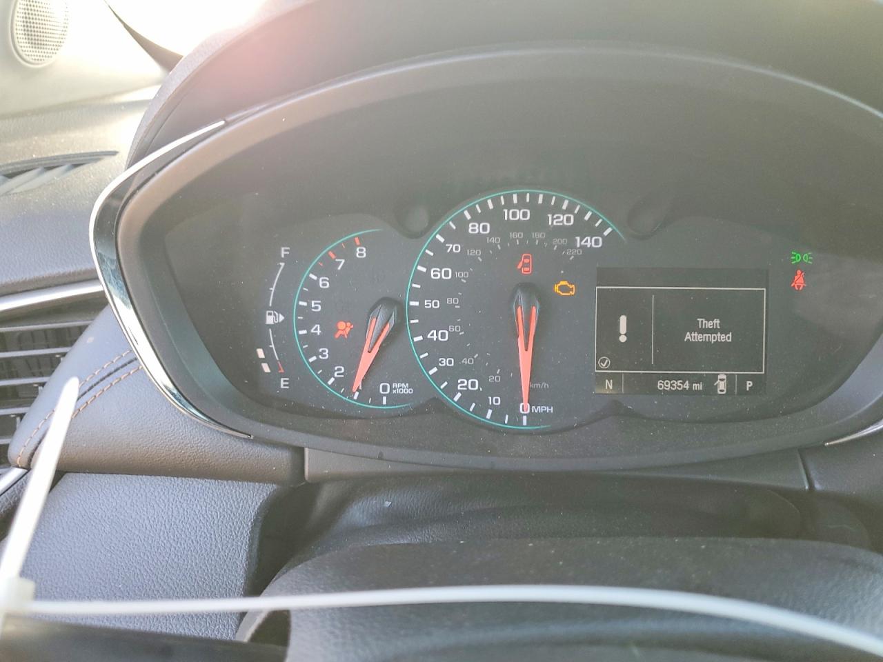 2018 CHEVROLET TRAX 1LT photo 9