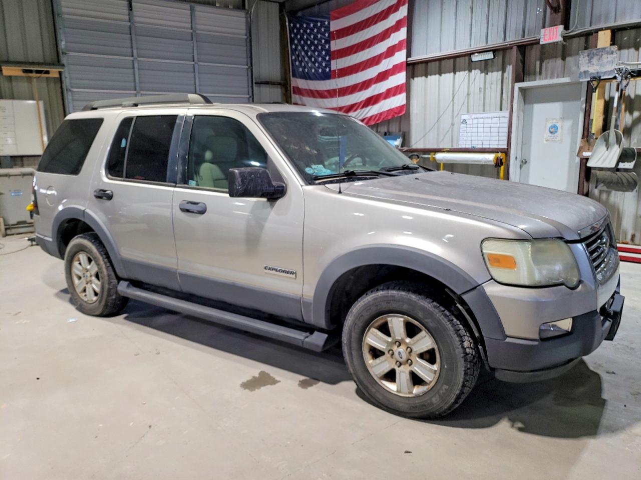 2006 FORD EXPLORER XLT photo 4