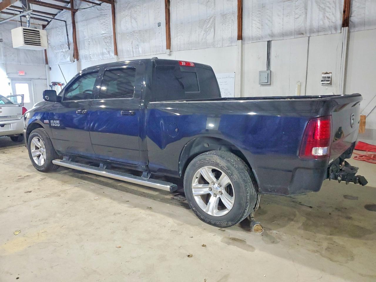 2016 RAM 1500 SPORT photo 2