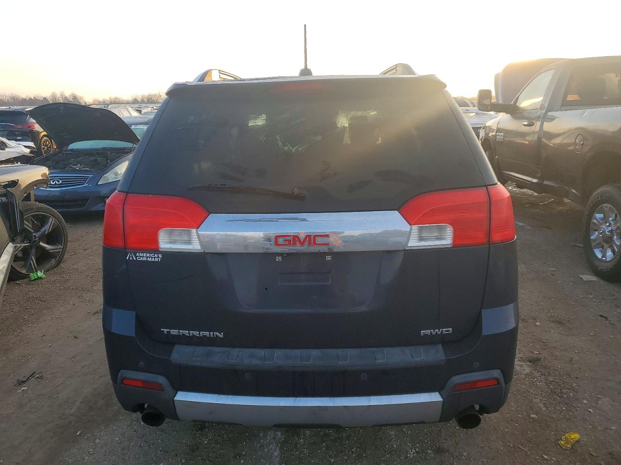 2015 GMC TERRAIN SLT photo 6