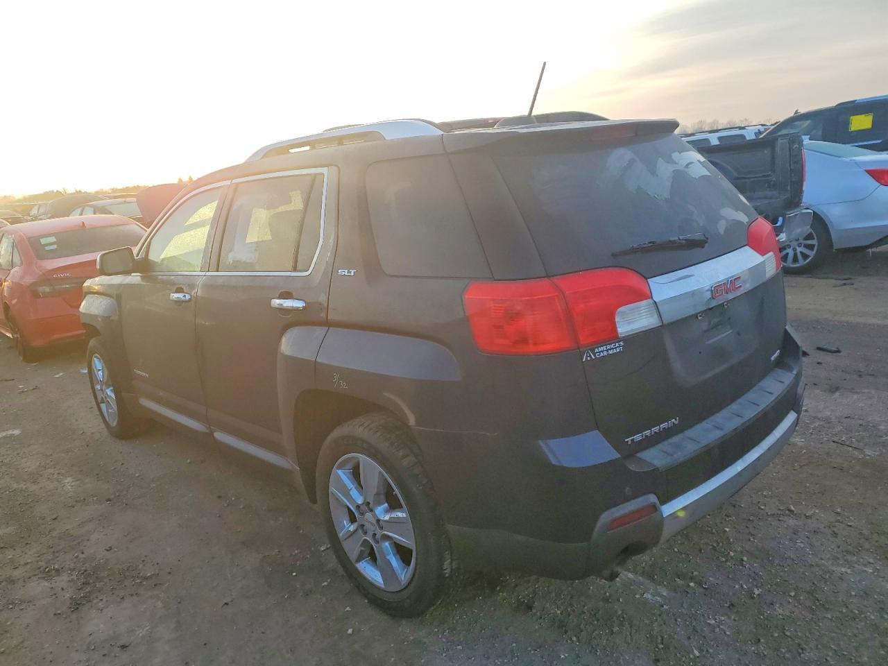 2015 GMC TERRAIN SLT photo 2