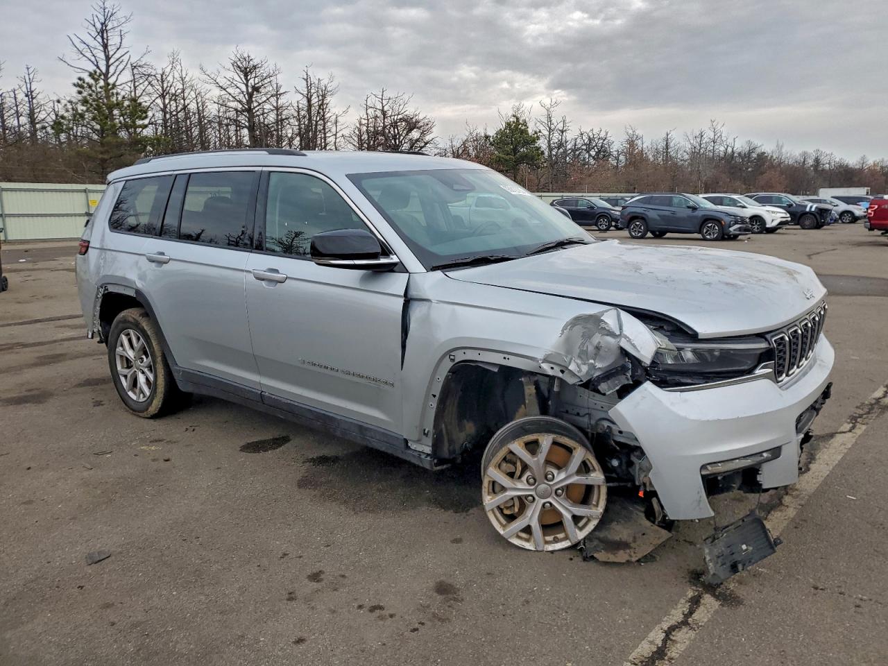 2022 JEEP GRAND CHEROKEE L LIMITED photo 4