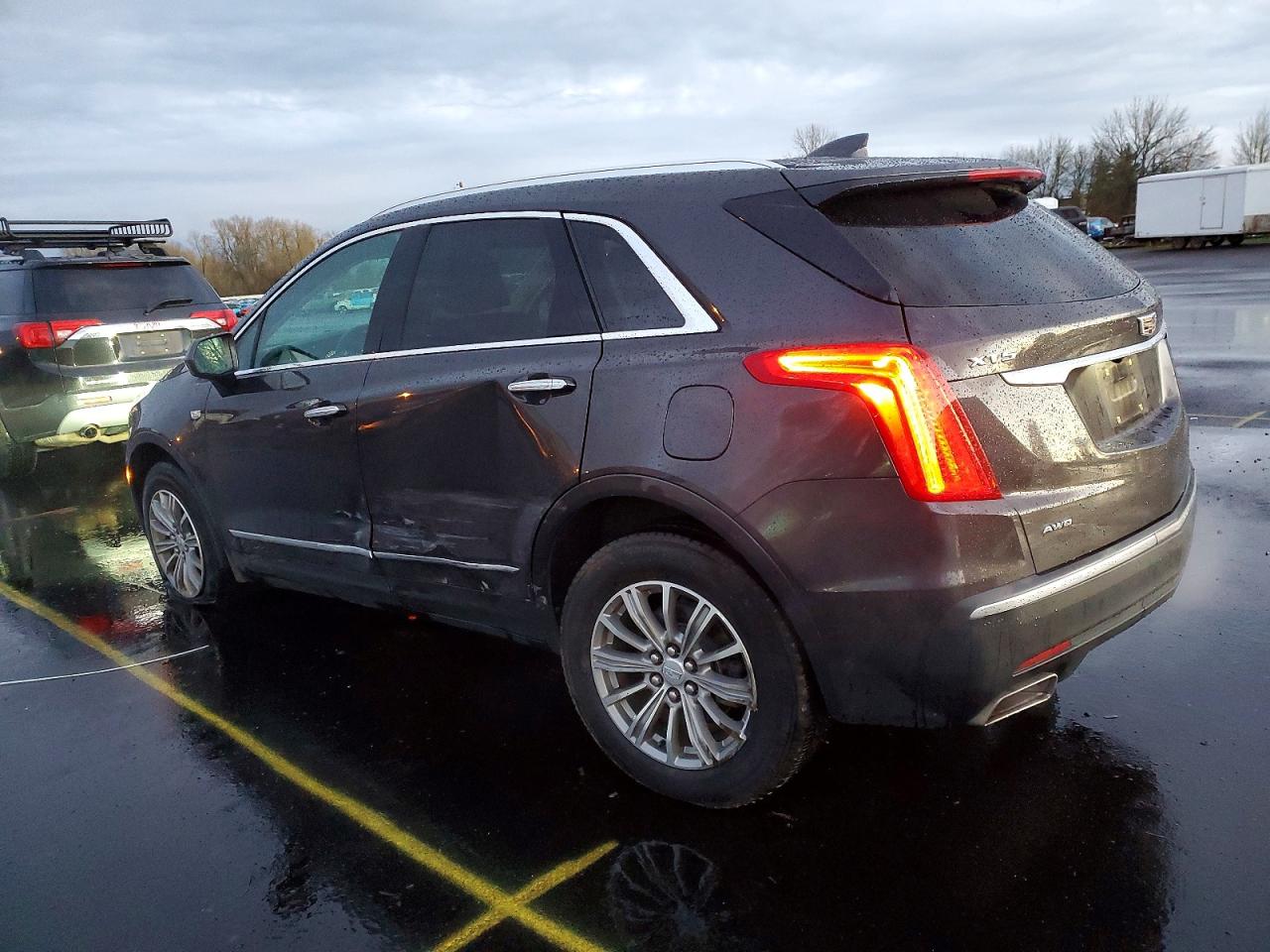 2017 CADILLAC XT5 LUXURY photo 2