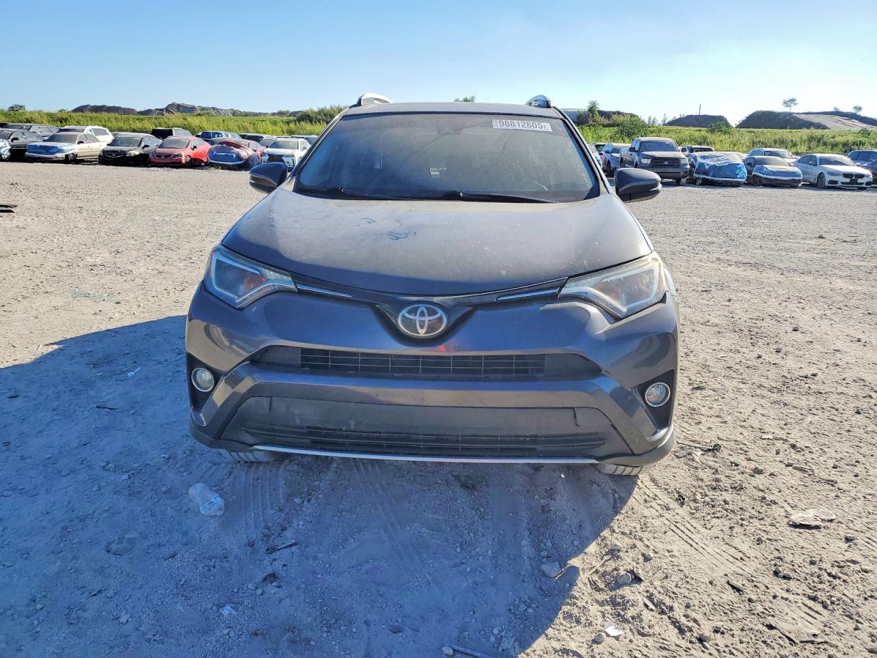 2017 TOYOTA RAV4 XLE photo 5