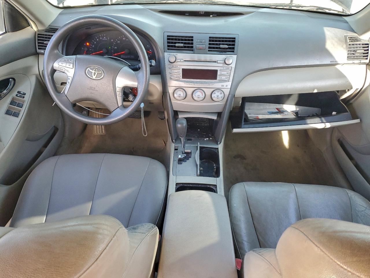 2011 TOYOTA CAMRY BASE photo 8