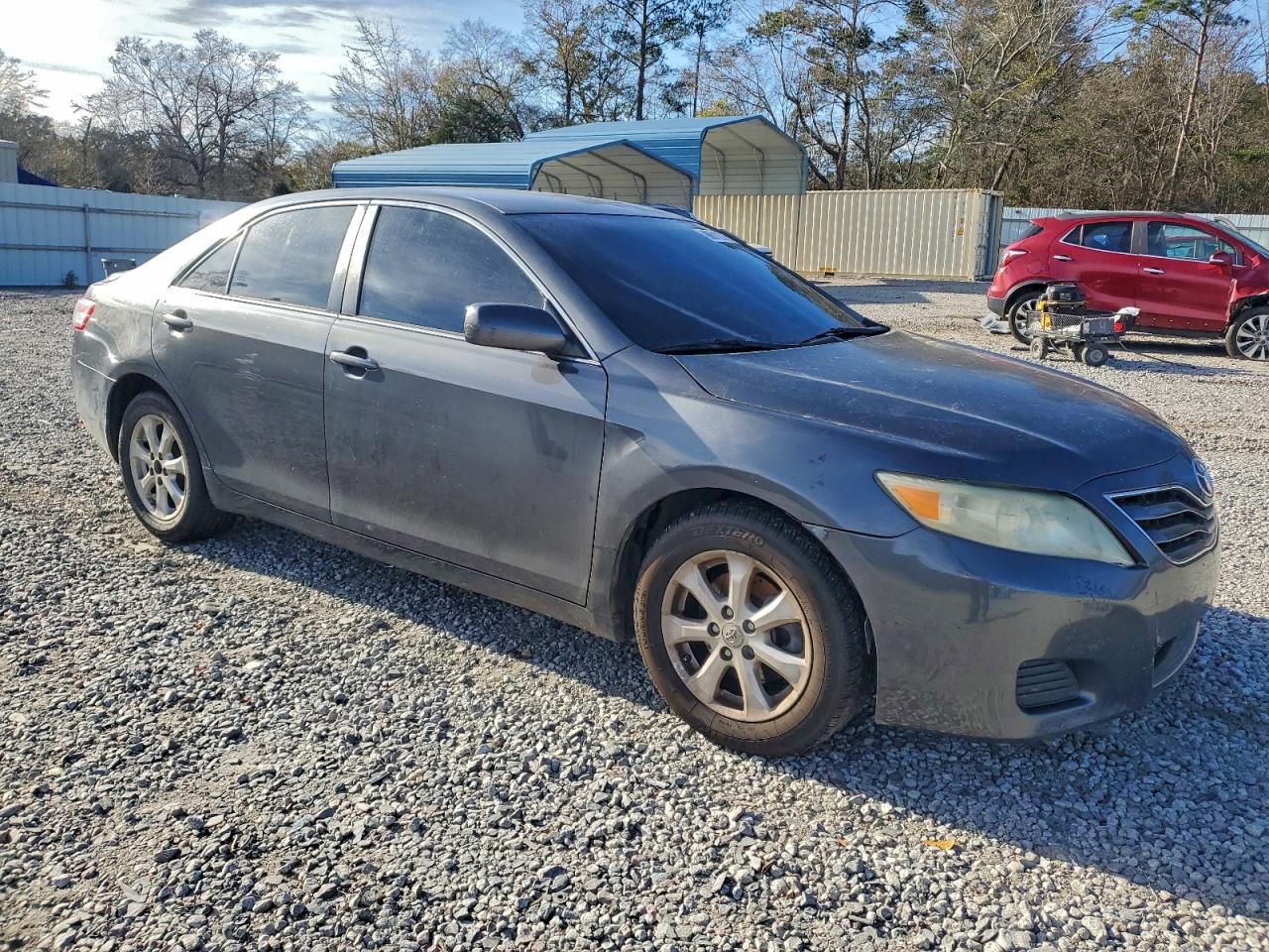 2011 TOYOTA CAMRY BASE photo 4