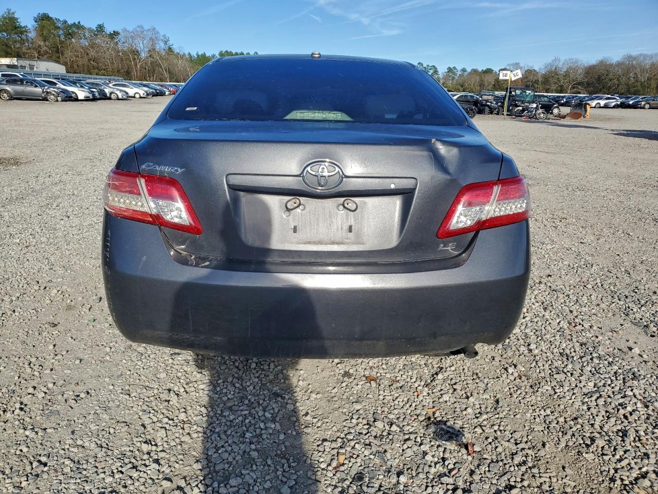 2011 TOYOTA CAMRY BASE photo 6