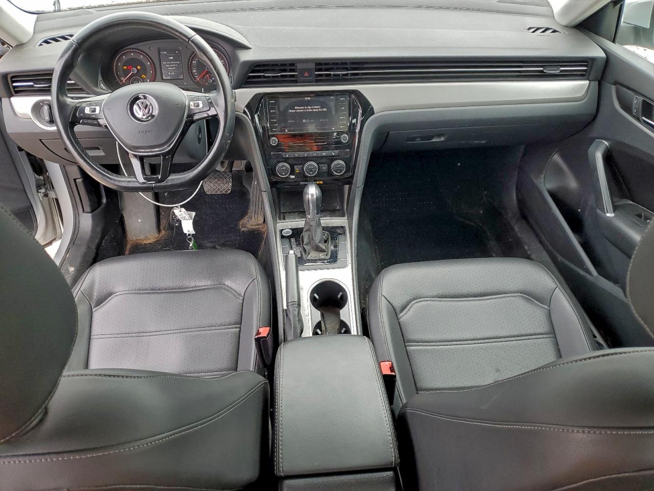 2020 VOLKSWAGEN PASSAT SE photo 8