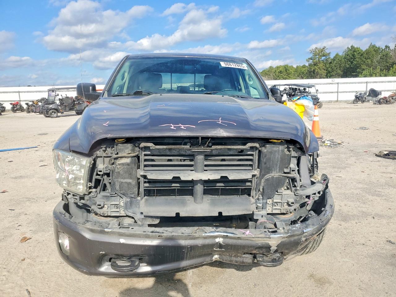 2015 RAM 1500 SLT photo 5