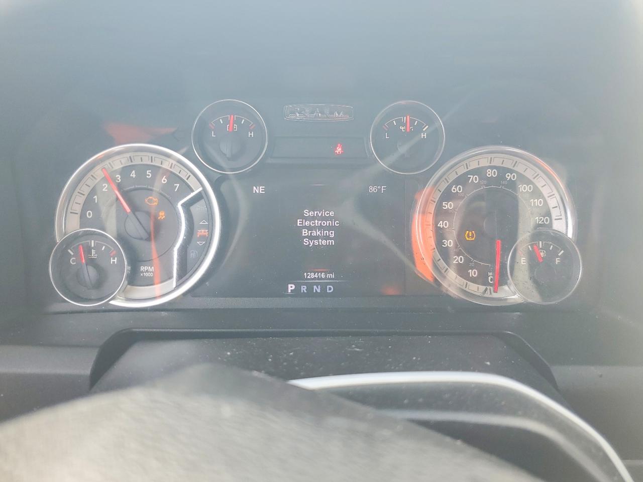 2015 RAM 1500 SLT photo 9