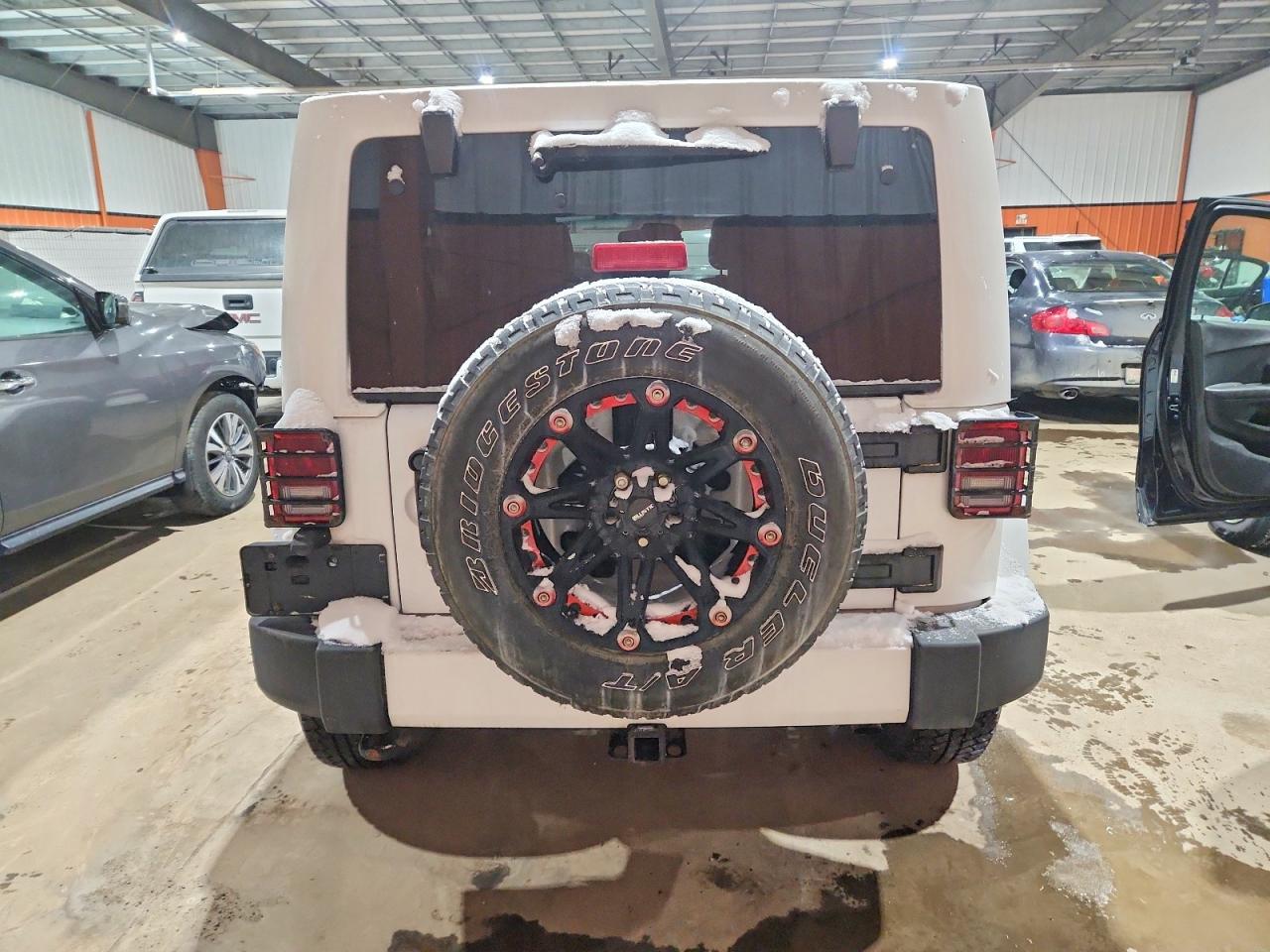 2012 JEEP WRANGLER UNLIMITED SAHARA photo 6
