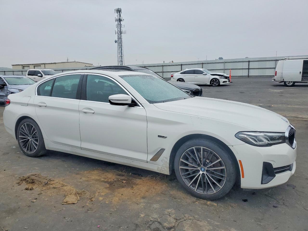 2023 BMW 530E photo 4