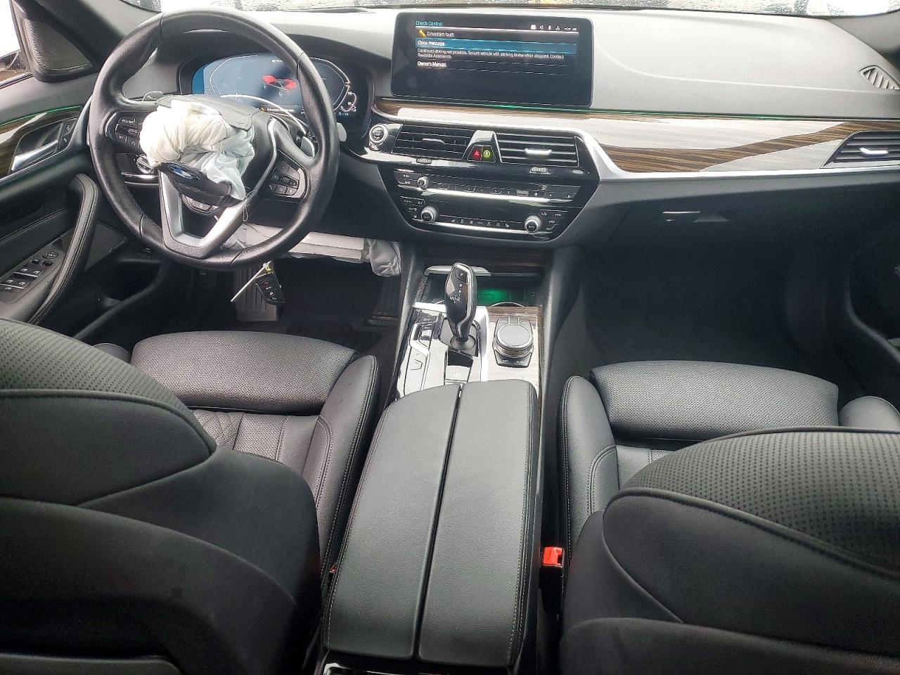 2023 BMW 530E photo 8