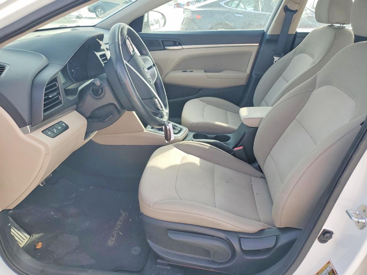 2020 HYUNDAI ELANTRA photo 7