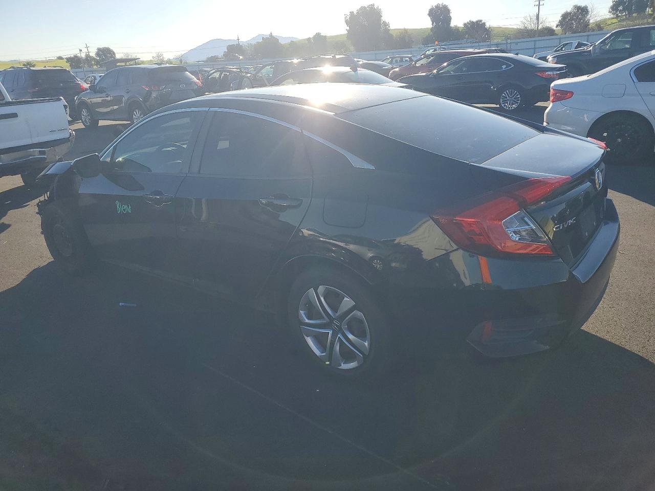 2017 HONDA CIVIC LX photo 2