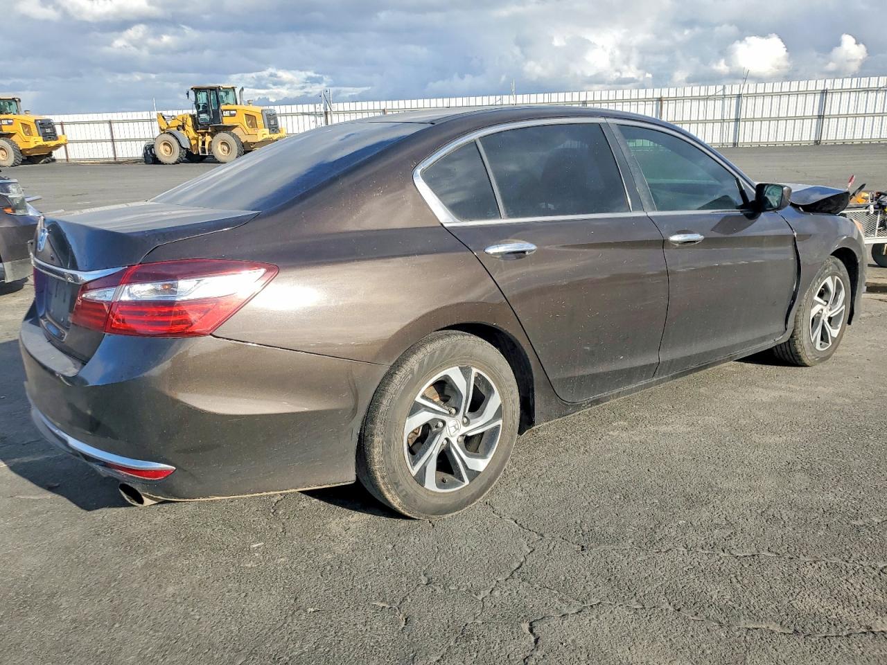 2017 HONDA ACCORD LX photo 3