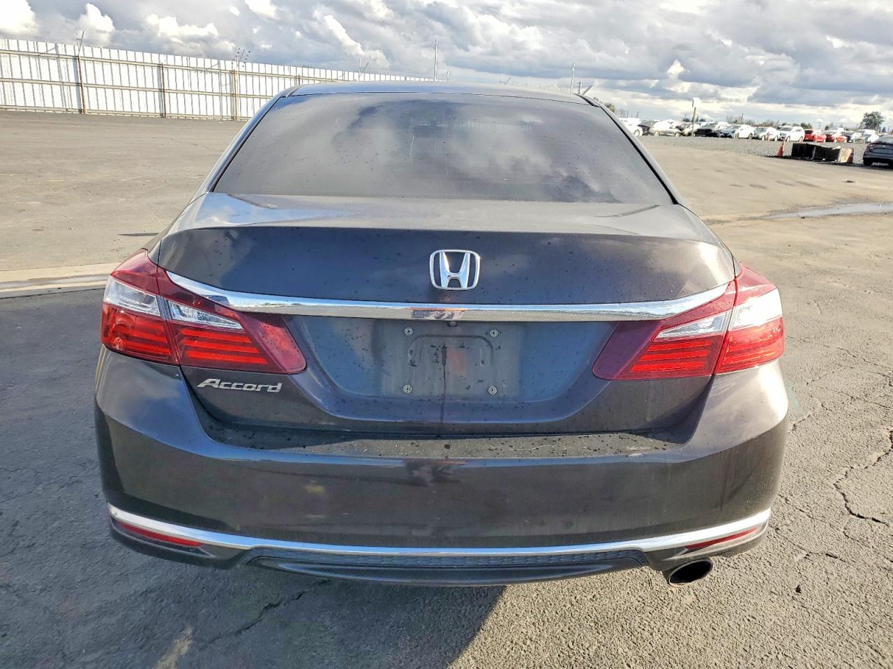 2017 HONDA ACCORD LX photo 6