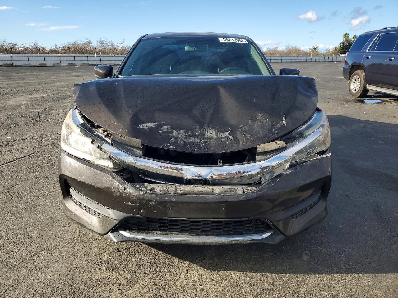 2017 HONDA ACCORD LX photo 5