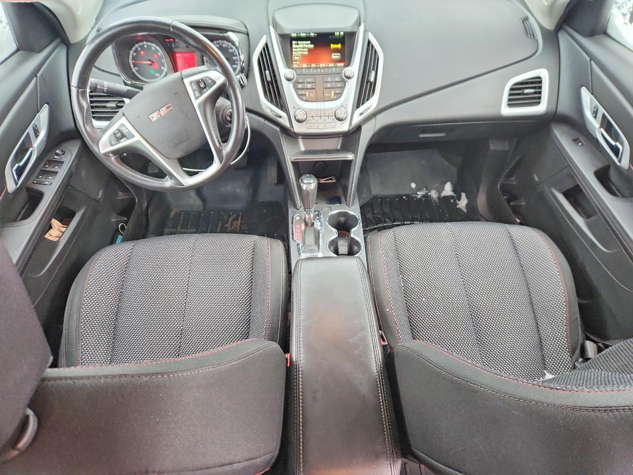 2017 GMC TERRAIN SLE photo 8