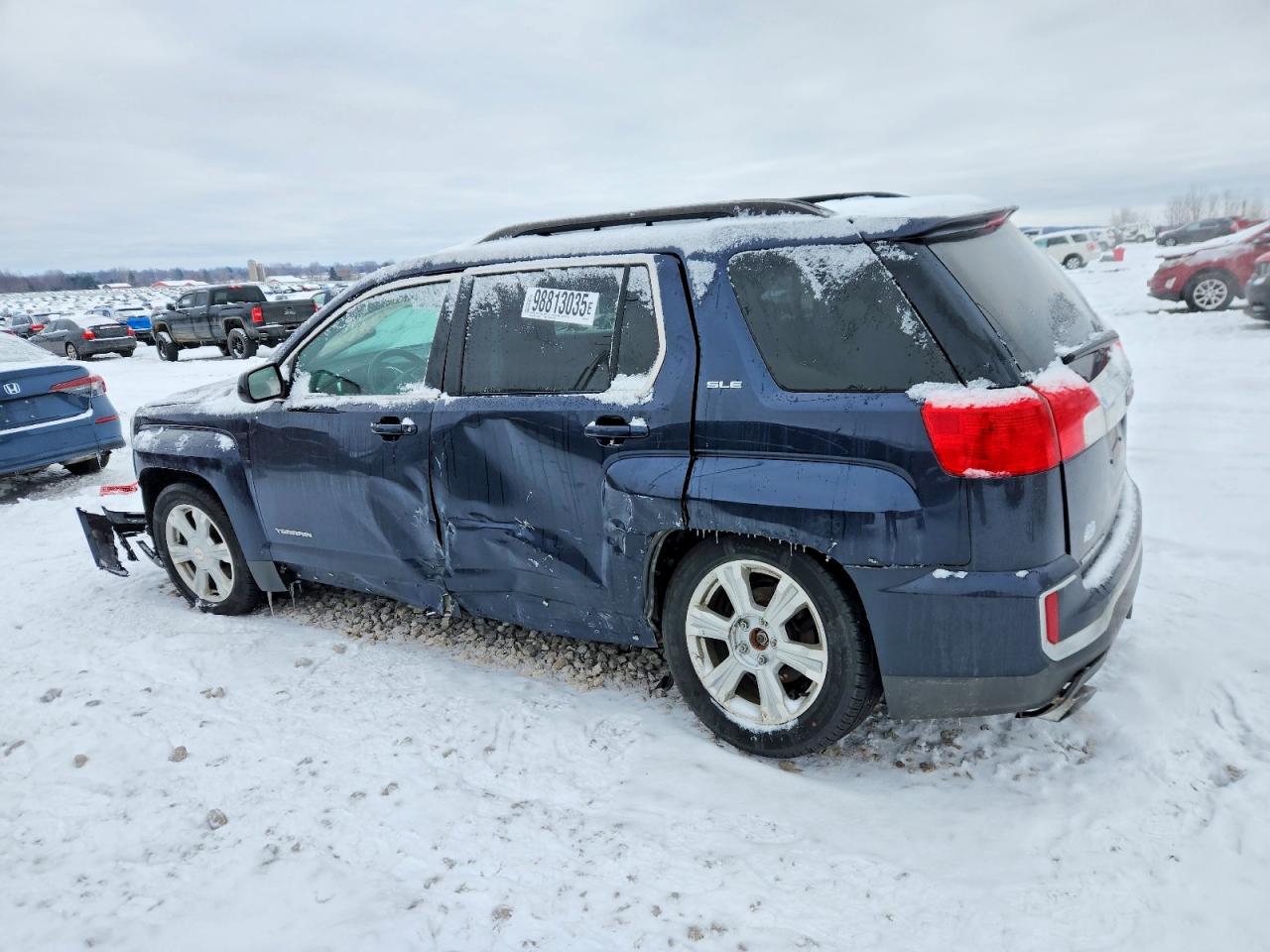 2017 GMC TERRAIN SLE photo 2