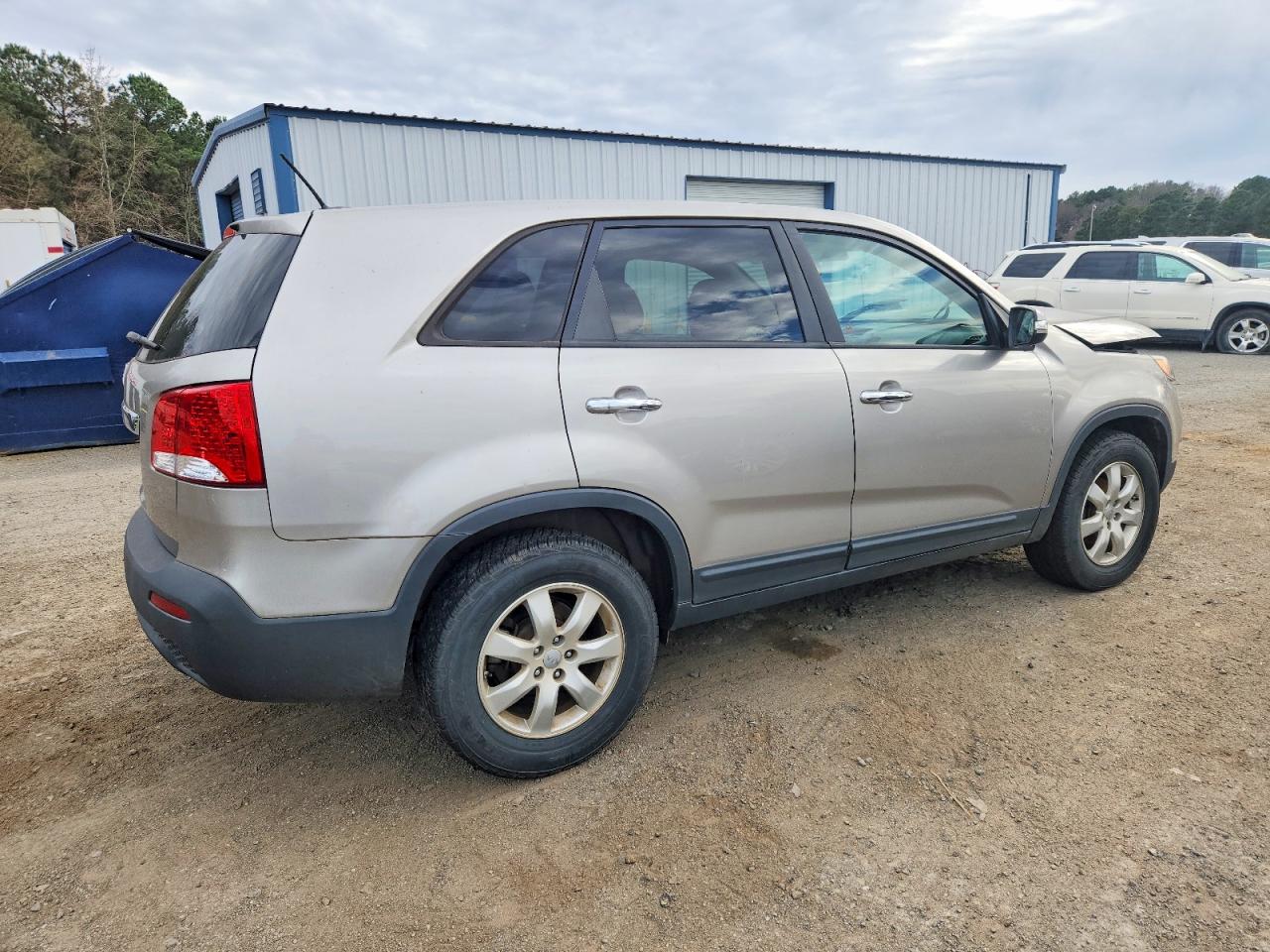 2013 KIA SORENTO LX photo 3
