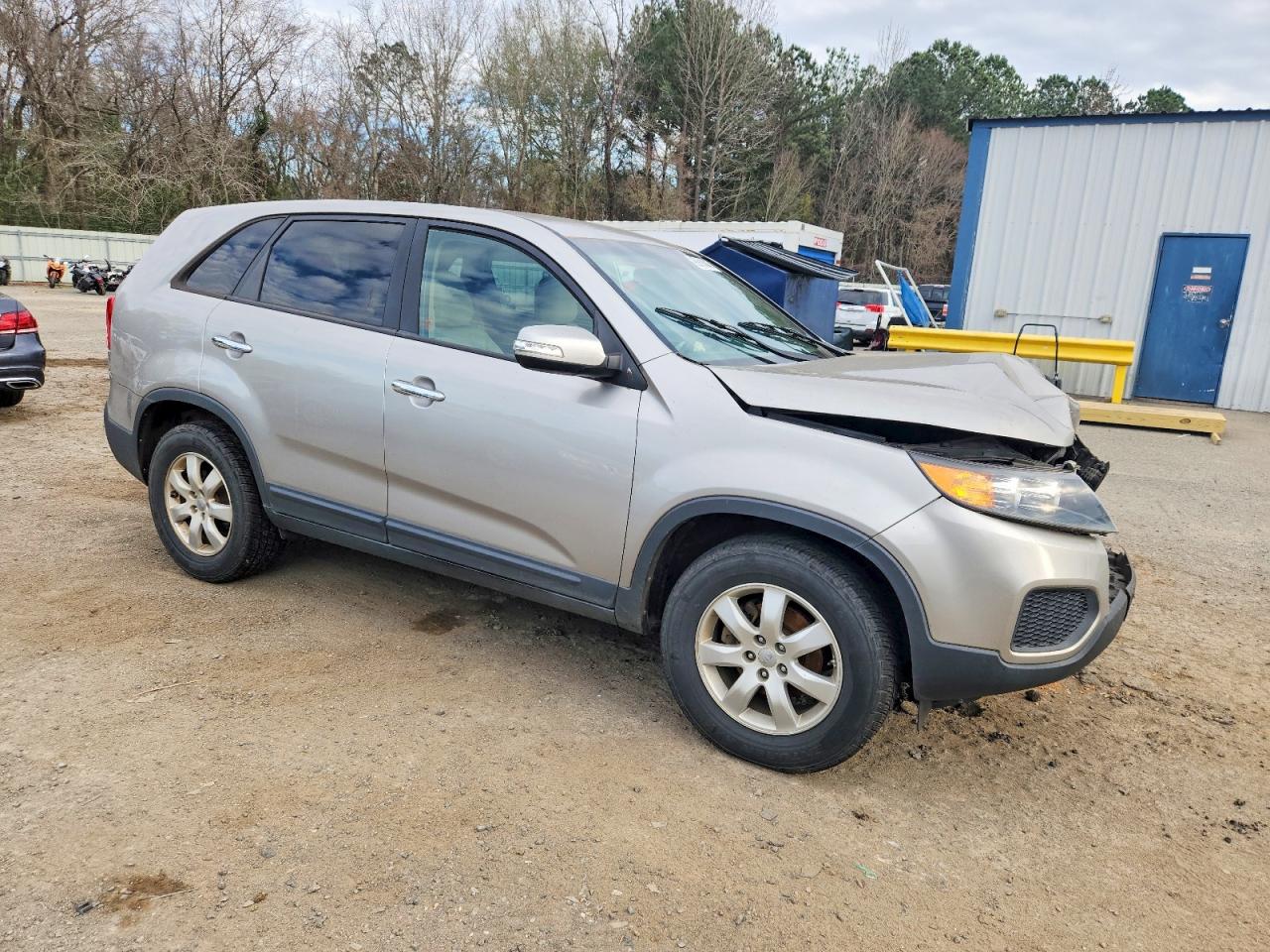 2013 KIA SORENTO LX photo 4