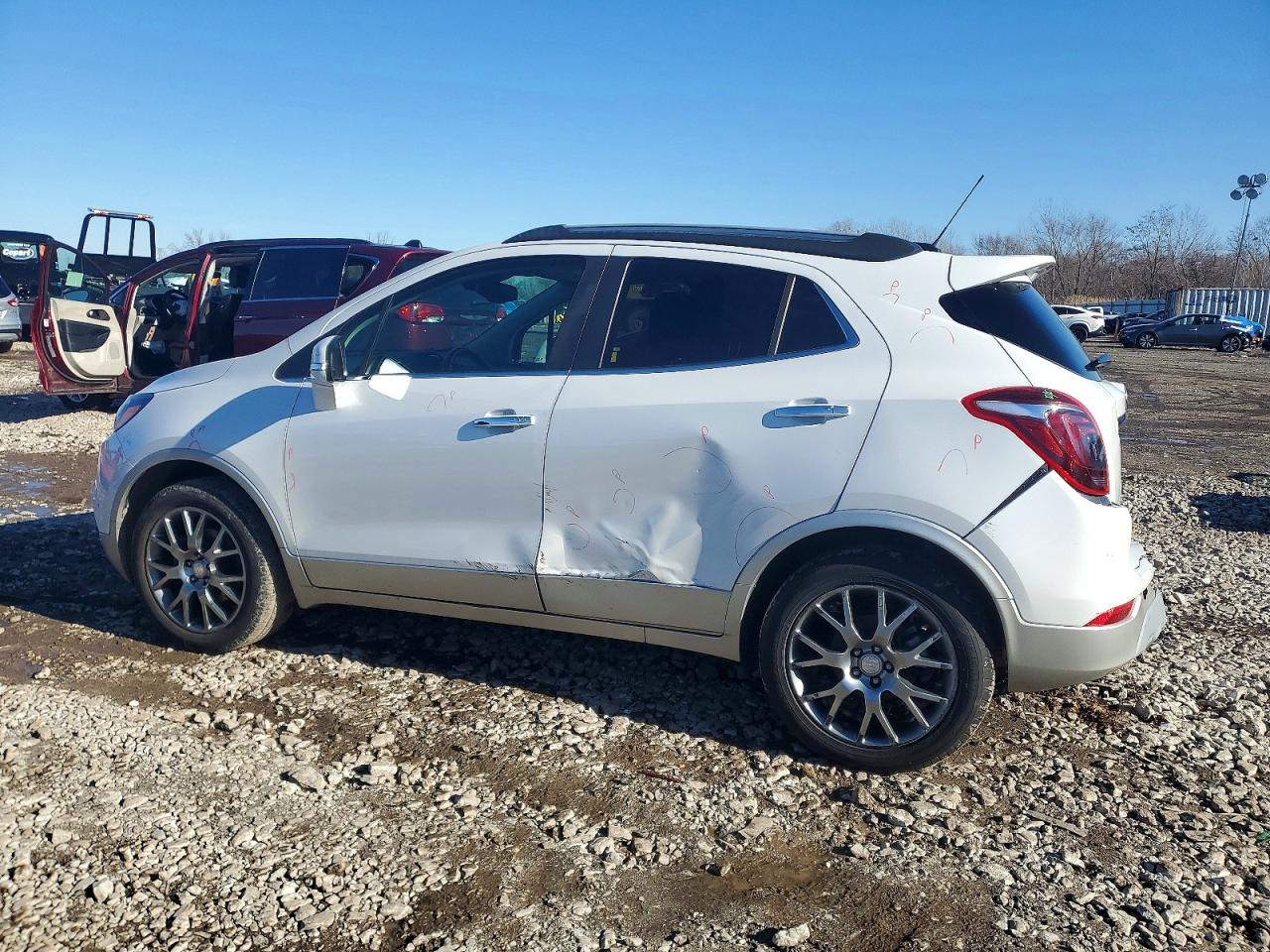 2018 BUICK ENCORE SPORT TOURING photo 2