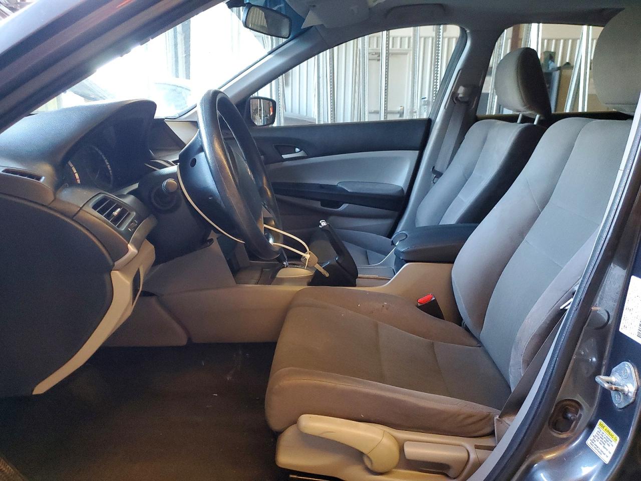 2011 HONDA ACCORD LX photo 7