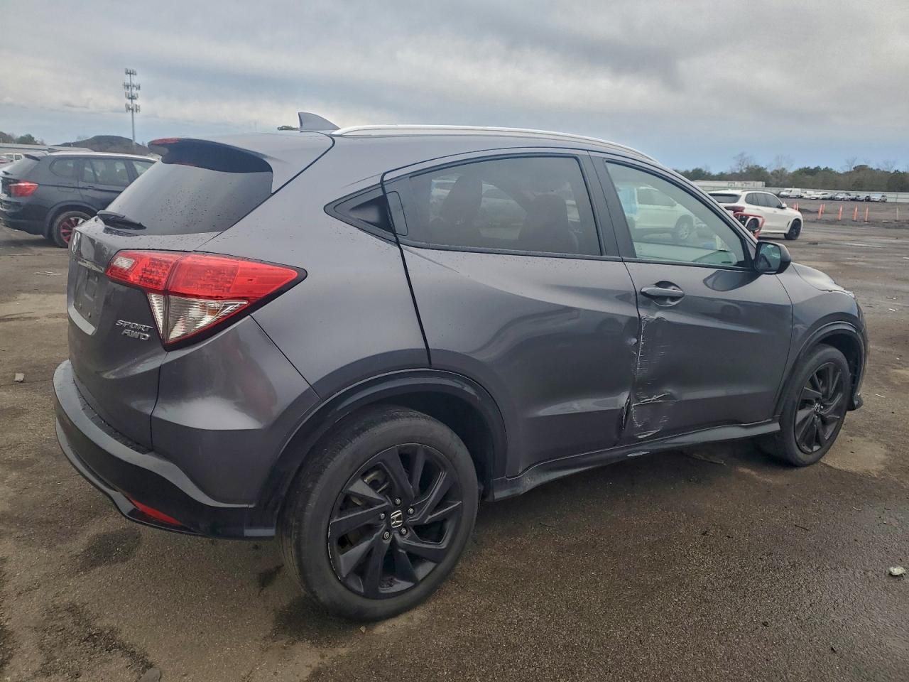 2021 HONDA HR-V SPORT photo 3