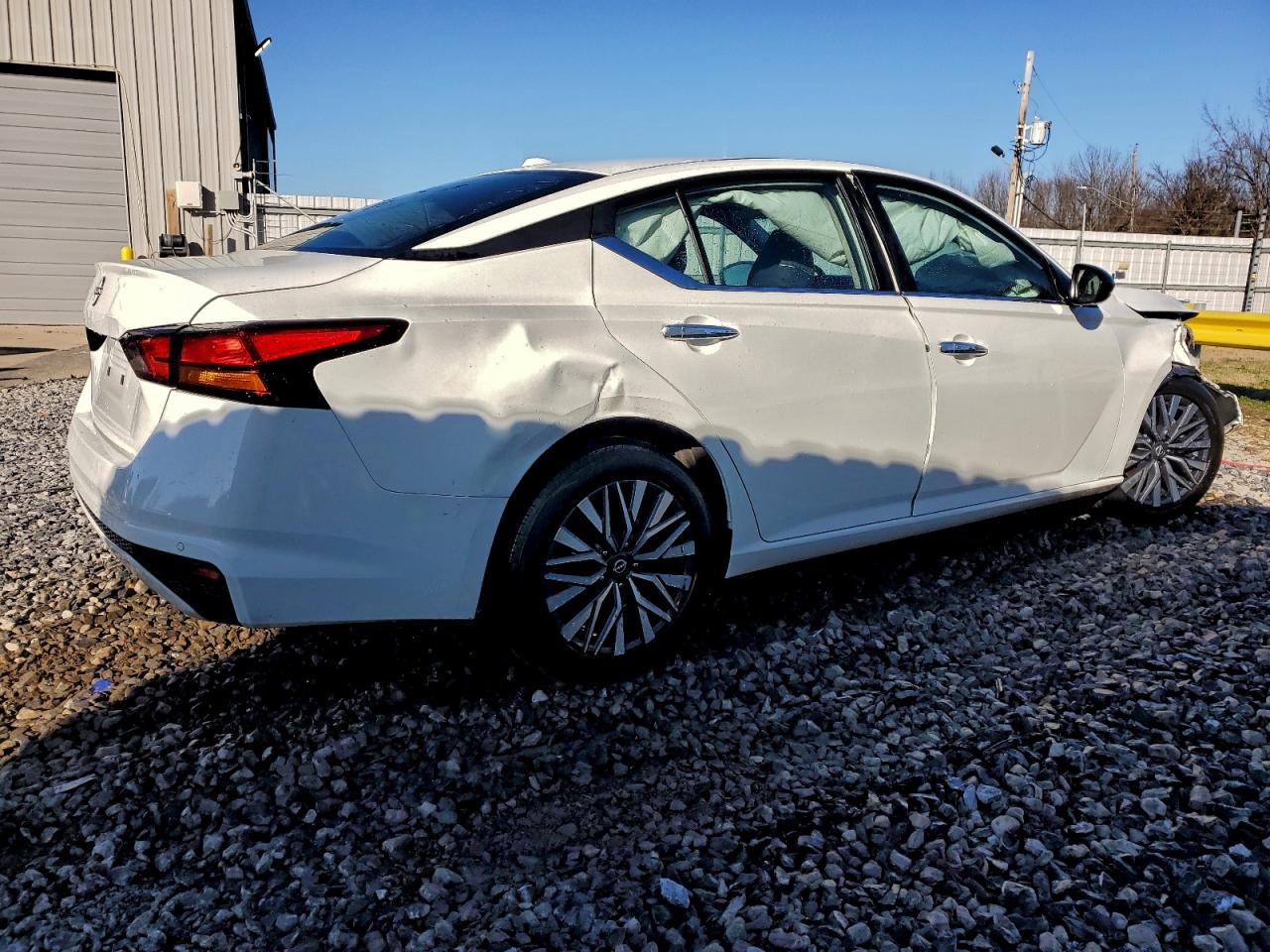 2025 NISSAN ALTIMA SV photo 3