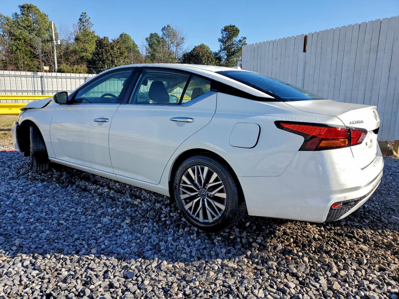 2025 NISSAN ALTIMA SV photo 2