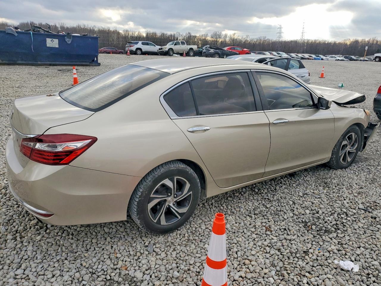 2016 HONDA ACCORD LX photo 3