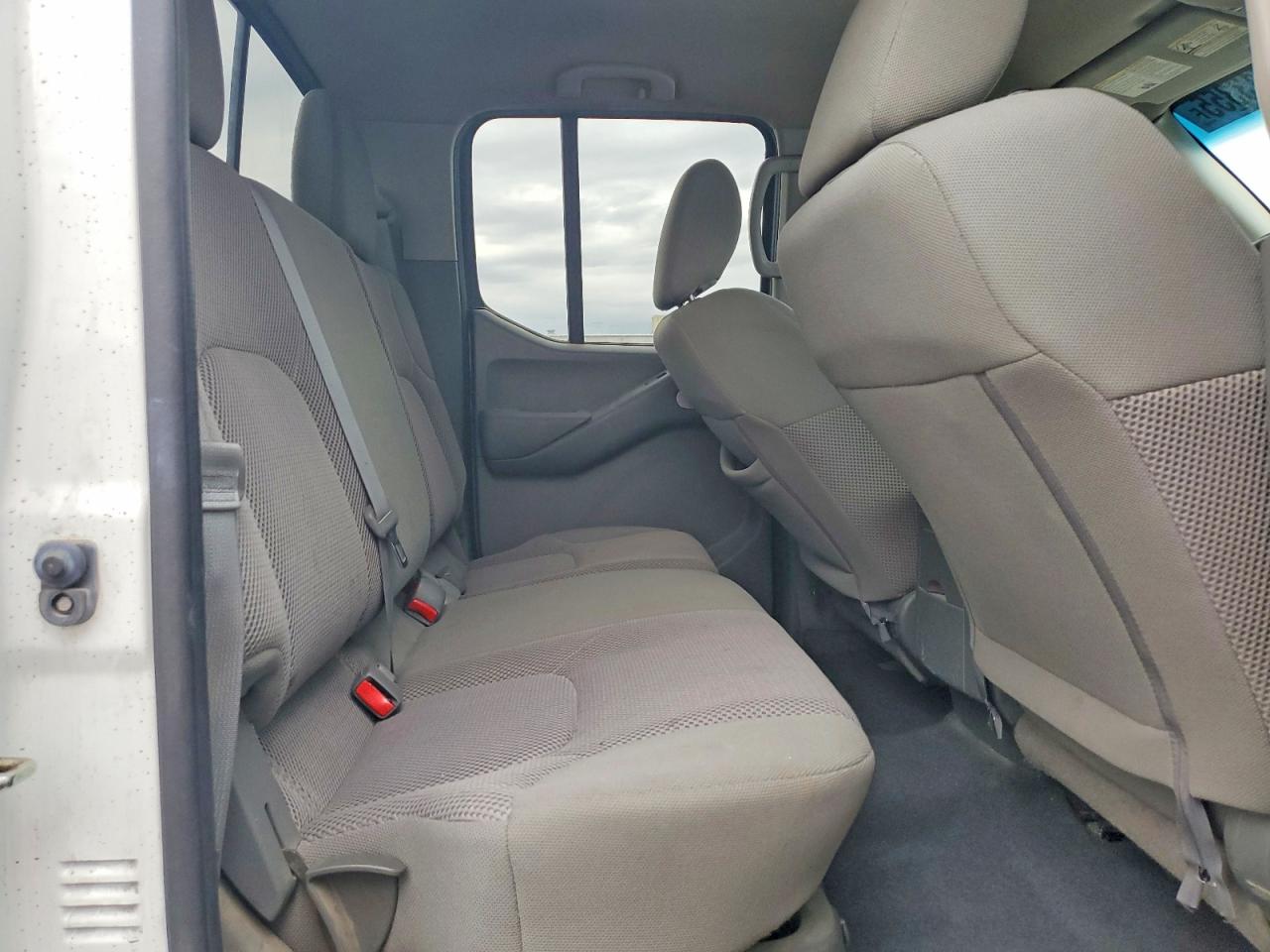 2019 NISSAN FRONTIER S photo 10