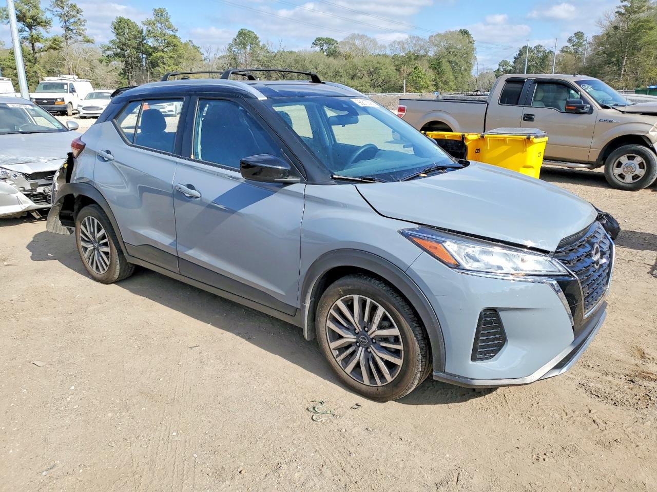 2023 NISSAN KICKS SV photo 4