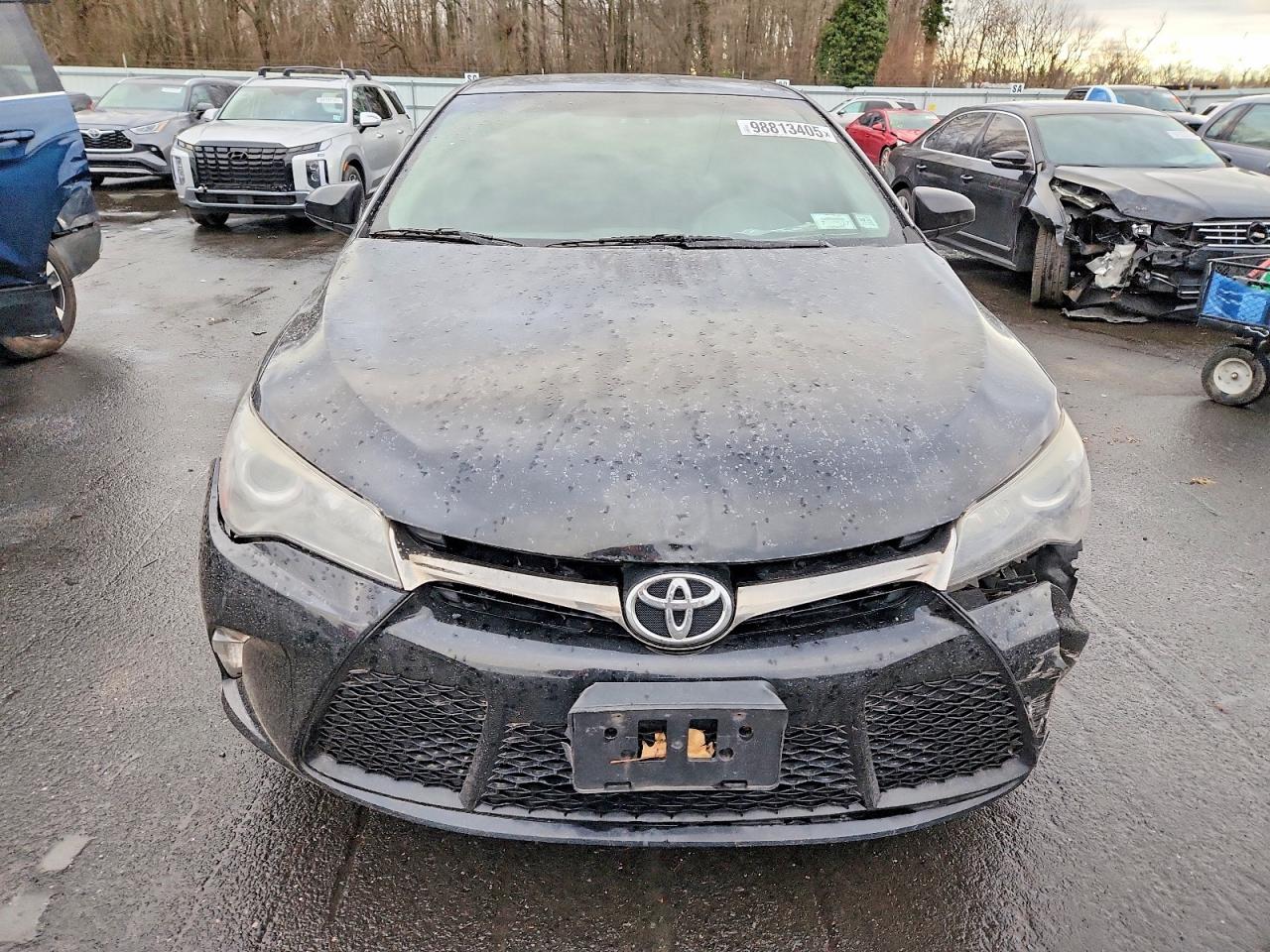 2017 TOYOTA CAMRY LE photo 5