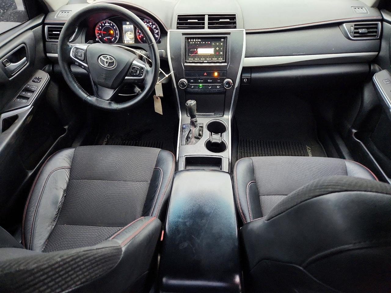 2017 TOYOTA CAMRY LE photo 8