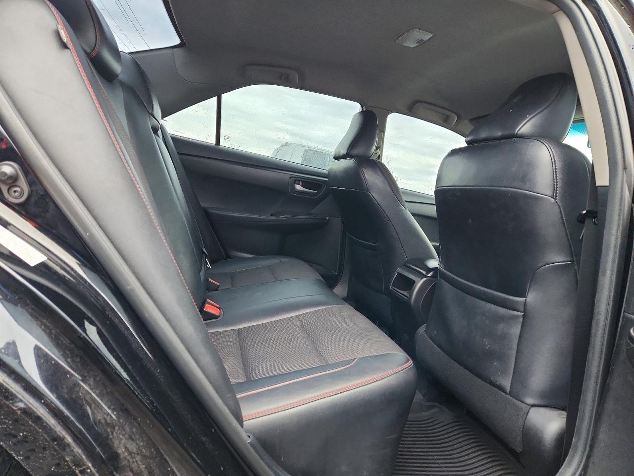 2017 TOYOTA CAMRY LE photo 10