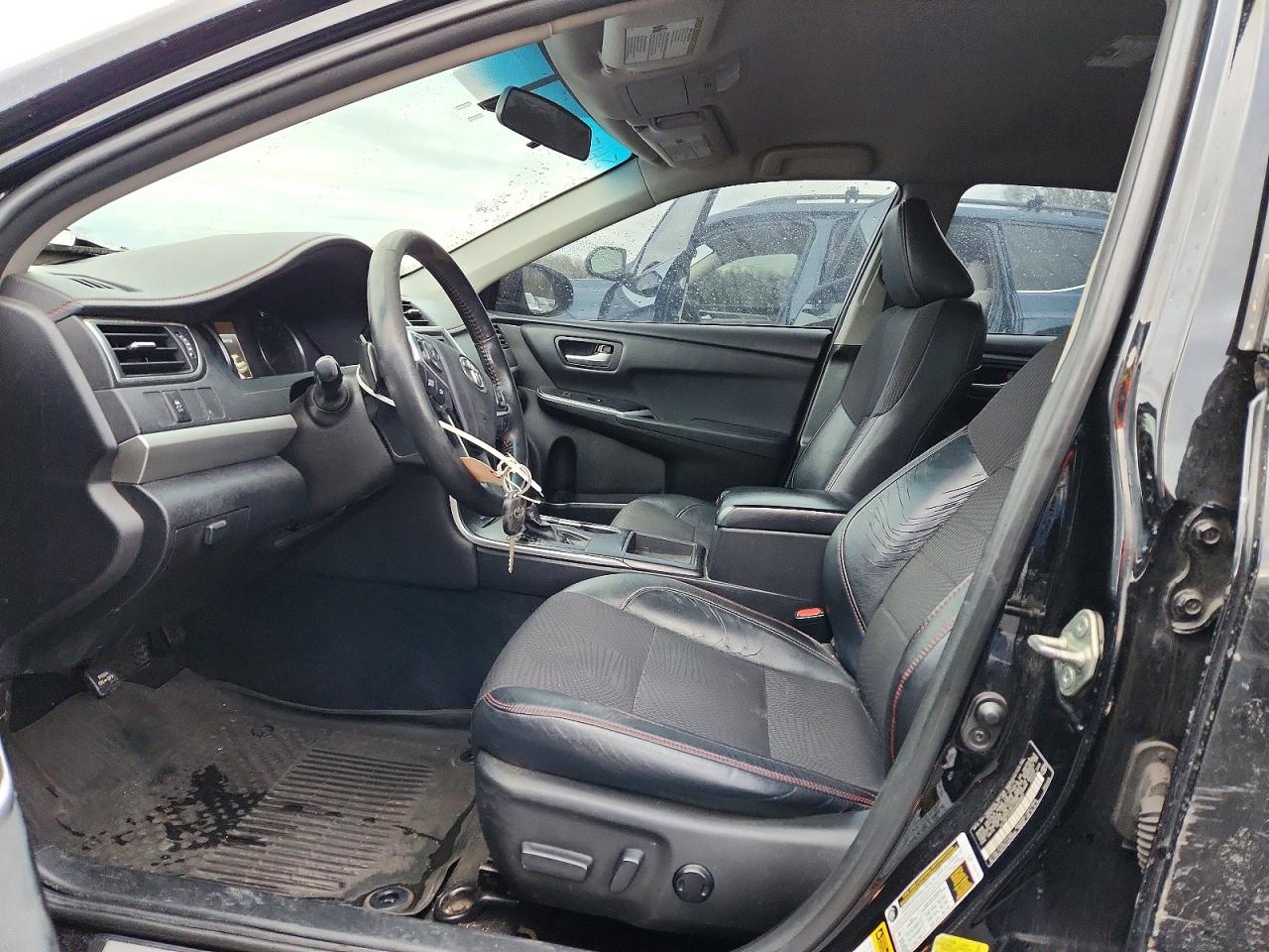 2017 TOYOTA CAMRY LE photo 7