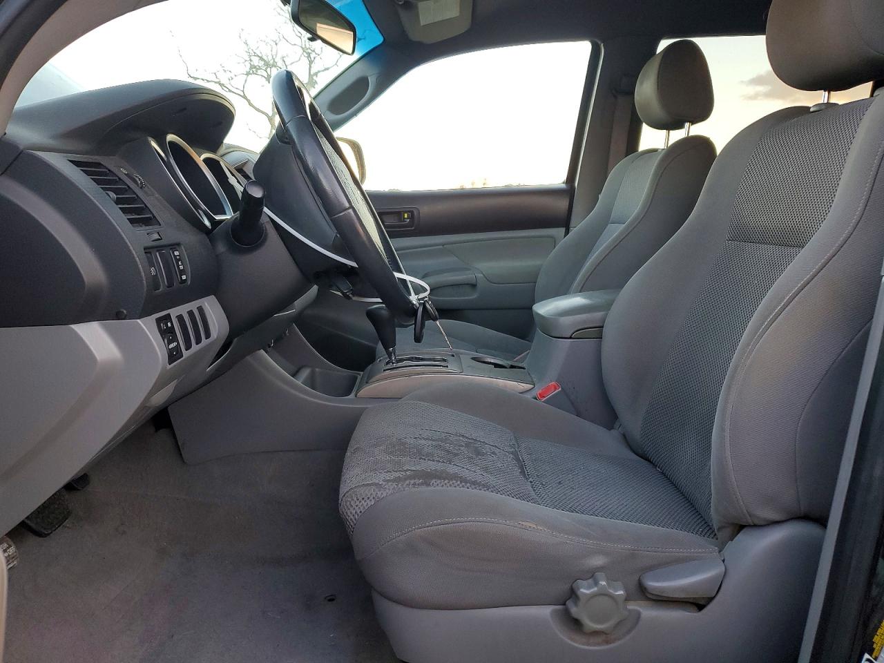 2005 TOYOTA TACOMA PRERUNNER V6 photo 7