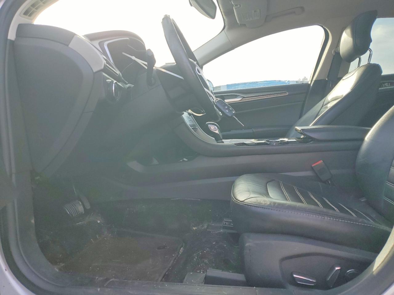 2014 FORD FUSION SE photo 19
