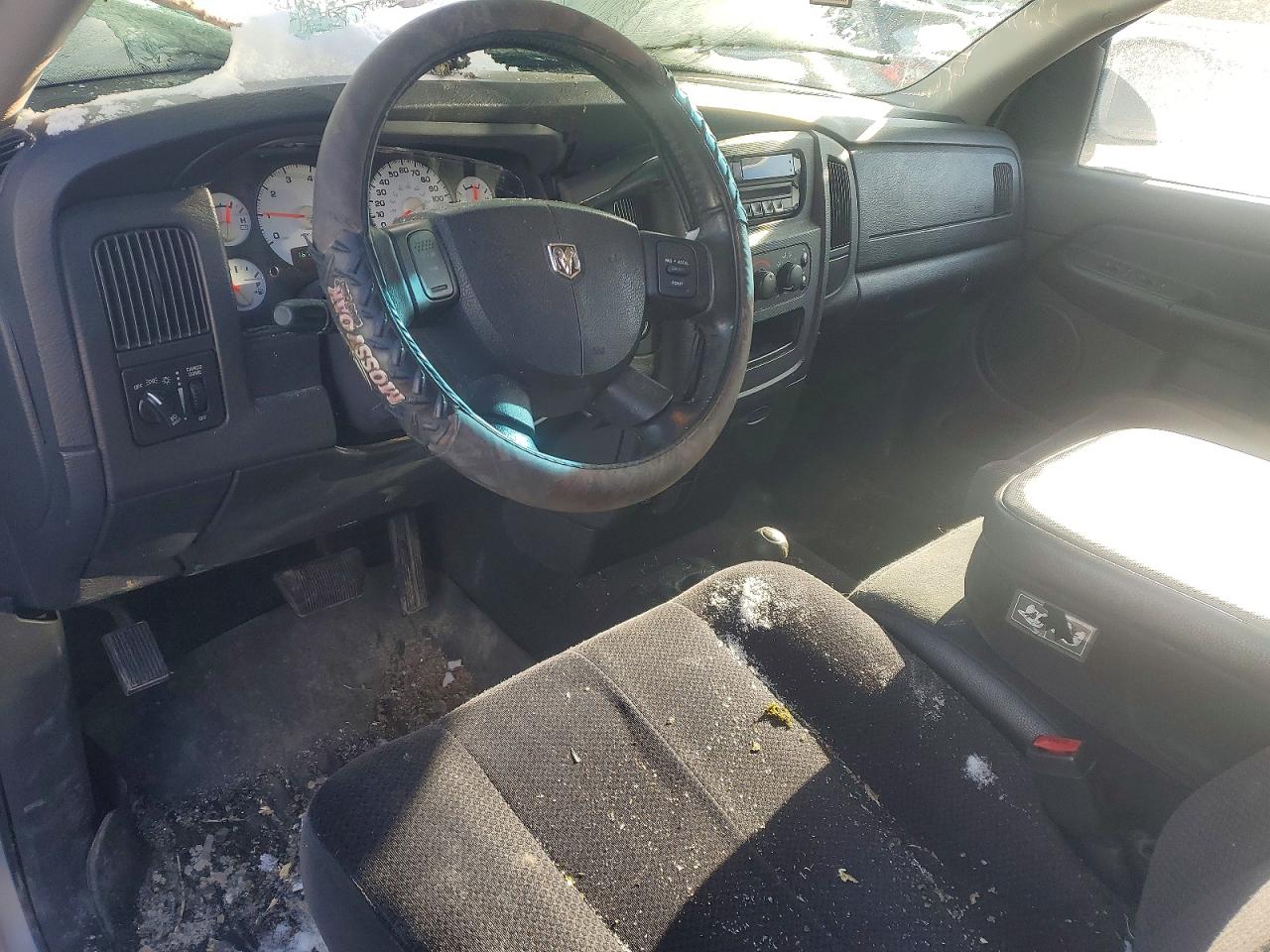 2004 DODGE RAM 1500 ST photo 8
