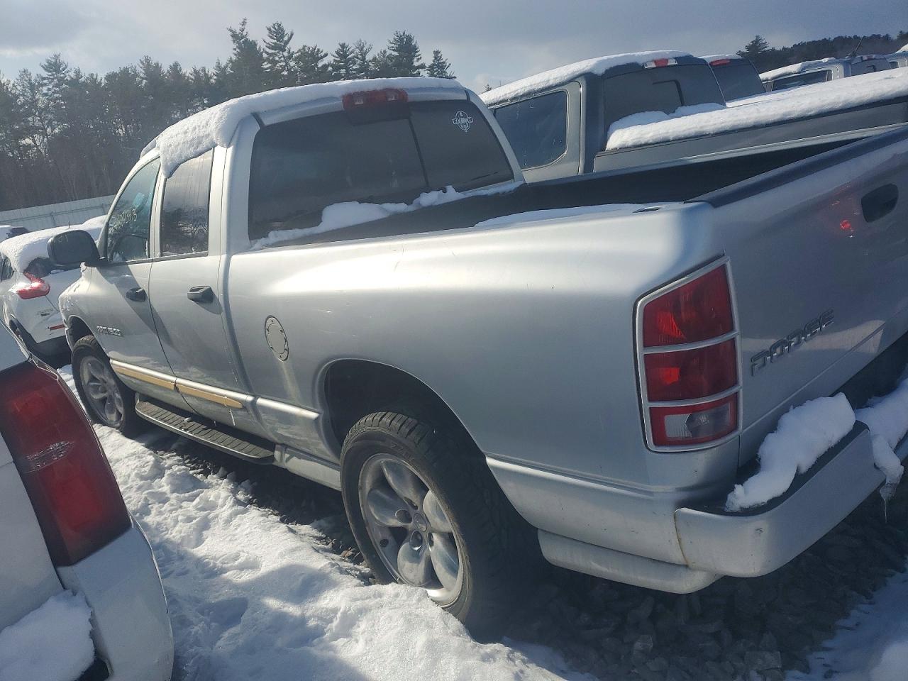 2004 DODGE RAM 1500 ST photo 2