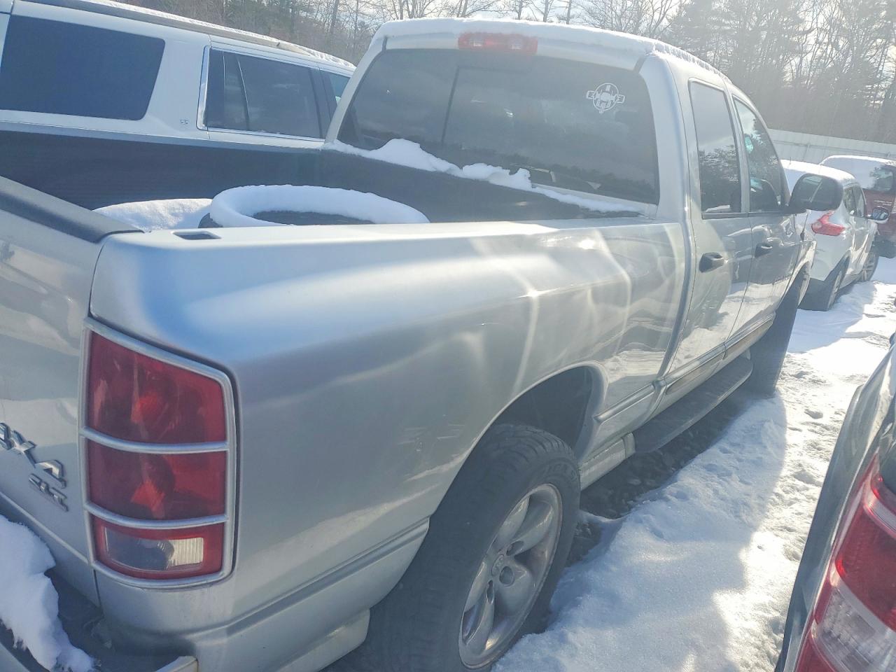 2004 DODGE RAM 1500 ST photo 3