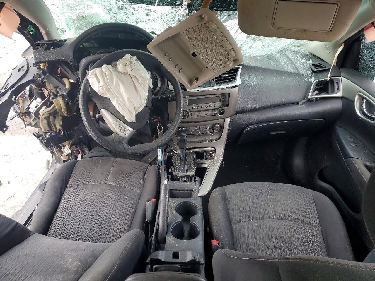 2014 NISSAN SENTRA S photo 8