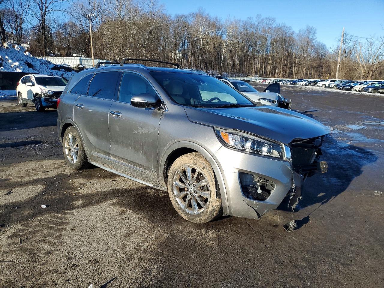 2017 KIA SORENTO photo 4