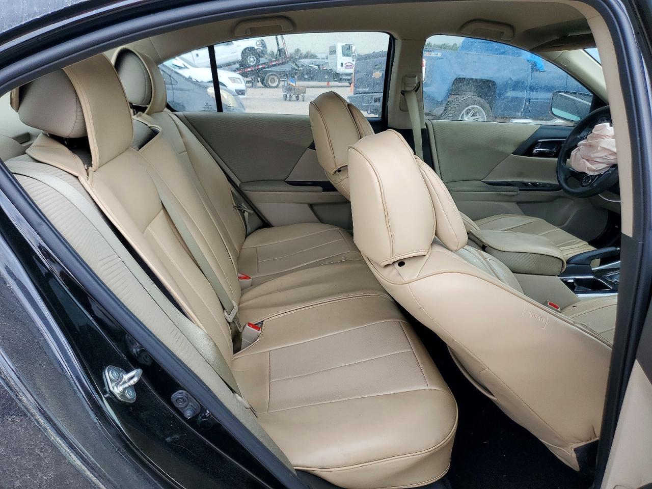 2017 HONDA ACCORD LX photo 10