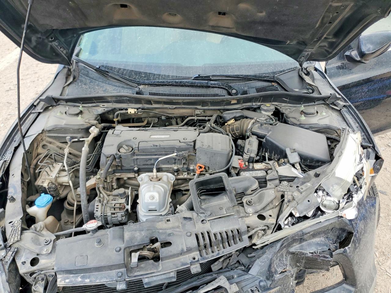 2017 HONDA ACCORD LX photo 11