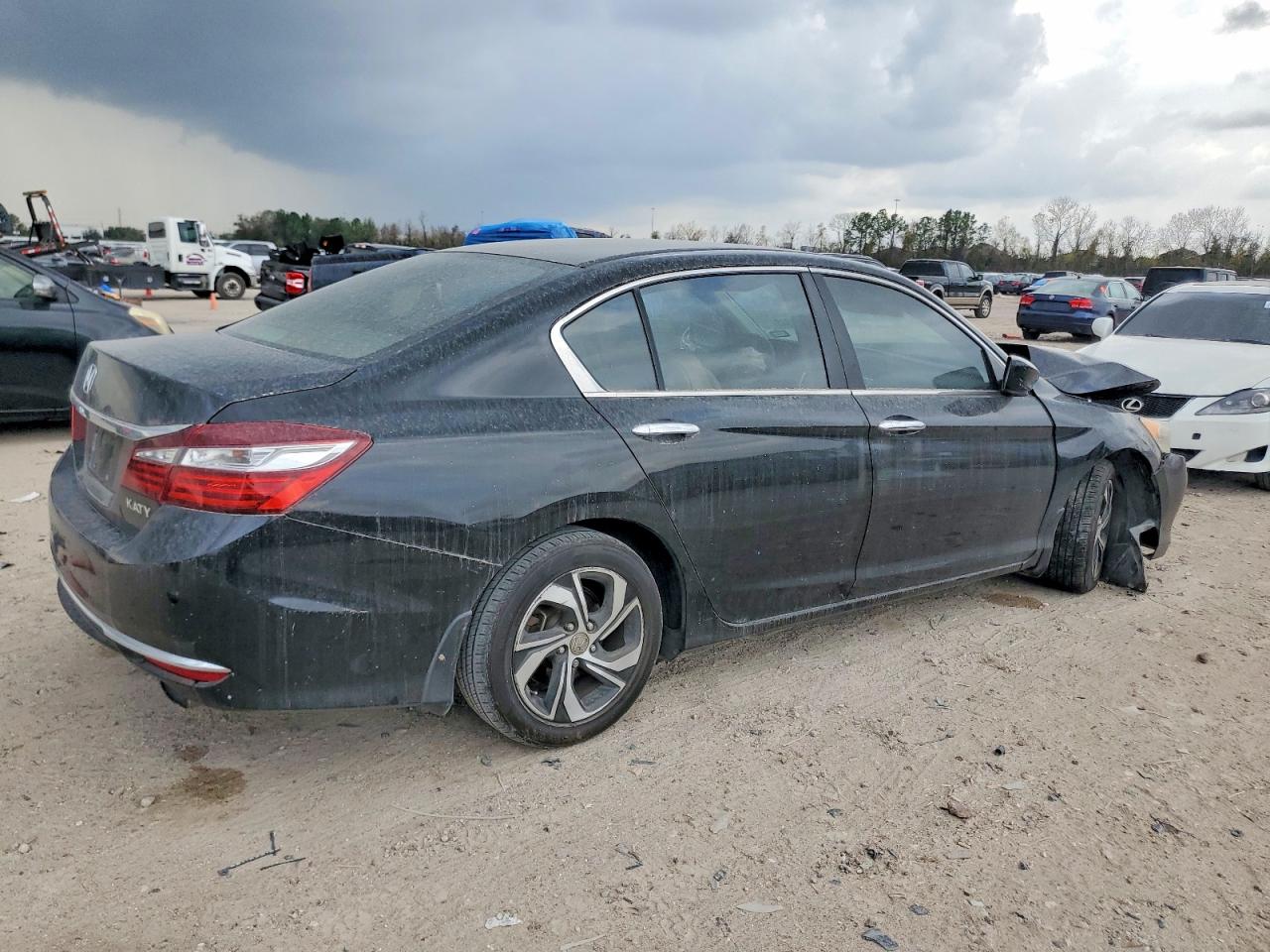 2017 HONDA ACCORD LX photo 3